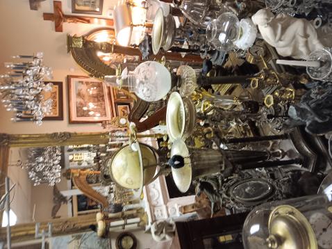 Omoule mount on table